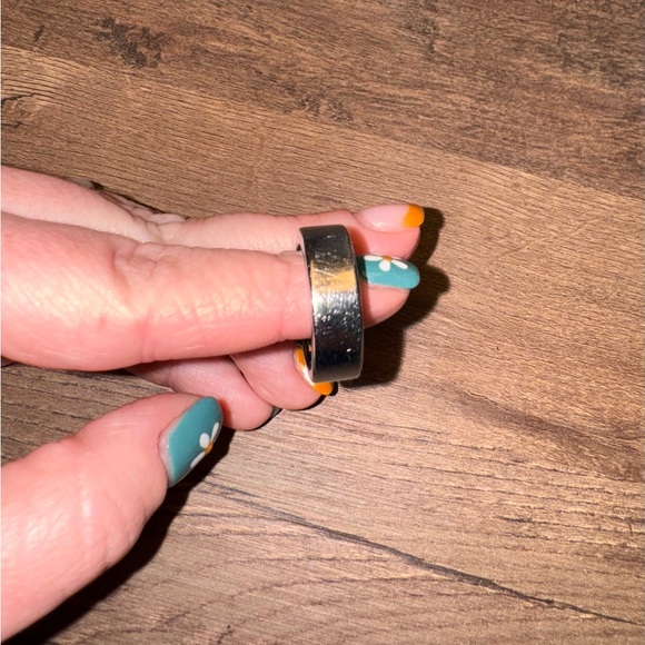 Oura Ring - Picture 3 of 6